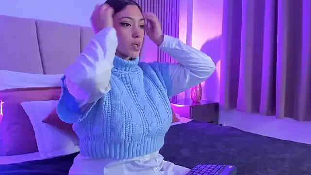 Victoria_Beaumont — oil on ass + 4 hard spankings