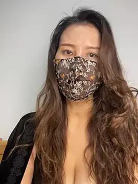 yiyi78900 on StripChat 