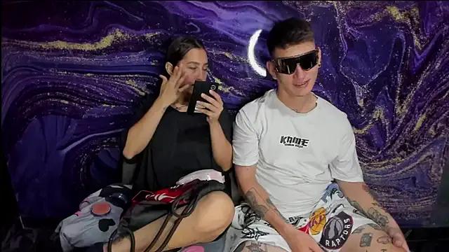 Zara_cum69 on StripChat 